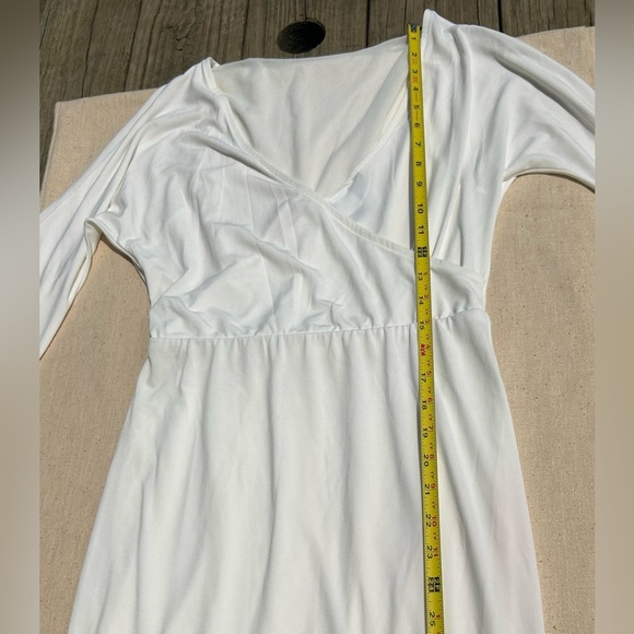 NWOT🌟Victoria’s Secret🌟Bodycon Dress V-neck worn in back or front.3/4 Sl… - Picture 7 of 11